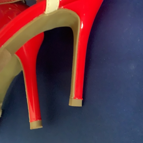 Top Moda Red Pumps, NIB (only Sz 5.5 currently available) - Picture 6 of 7